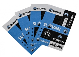 Bogen mit Aufklebern